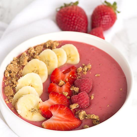 Berry Banana Smoothie Bowl