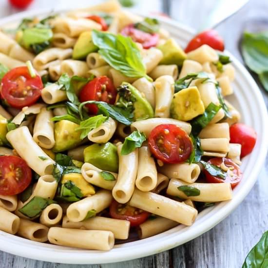 V+GF Avocado Caprese Pasta Salad