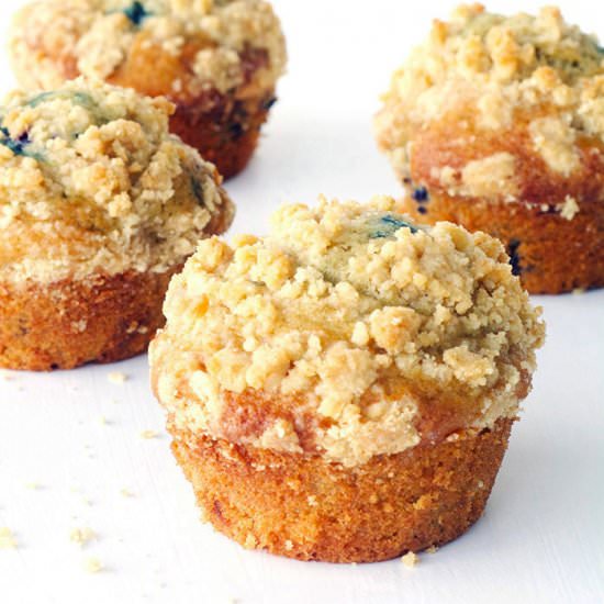 Big Blueberry Crumble Muffins