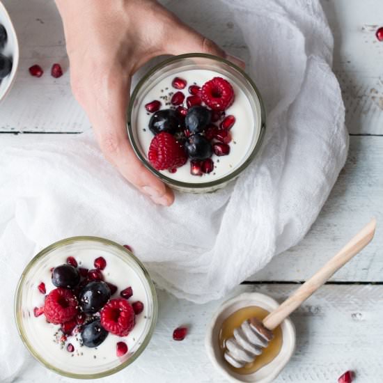 Turmeric chia pudding with berries