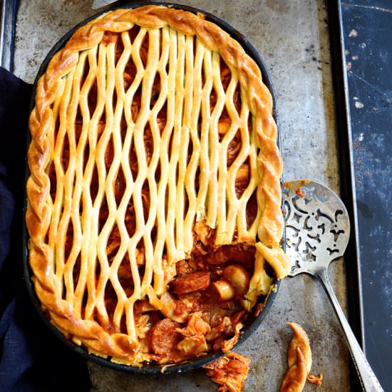 Spanish chicken pie