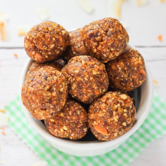 Clean Eating Carrot Cake Bites