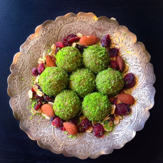 Matcha Oats Bliss Balls (5 Minutes)