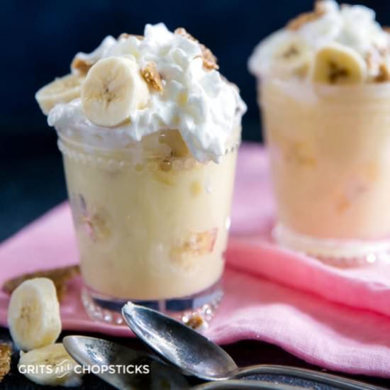 Banana pudding with sesame brittle