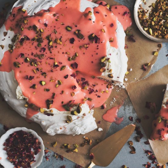 Pistachio Pavlova with Rhubarb Curd