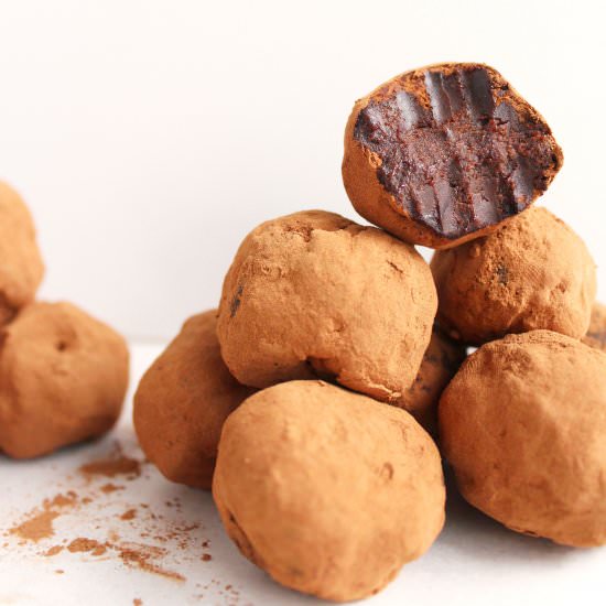 5 Ingredient Carob Truffles