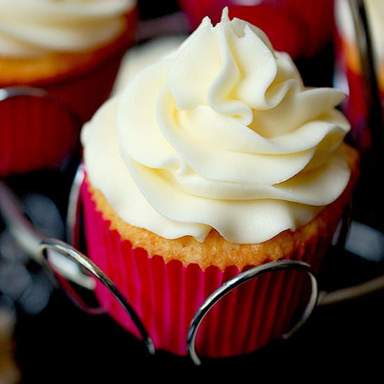 Perfect vanilla buttermilk cupcakes