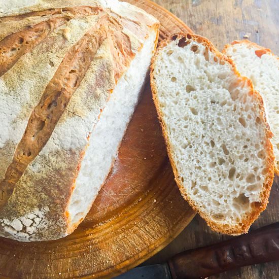 no-knead sourdough loaf