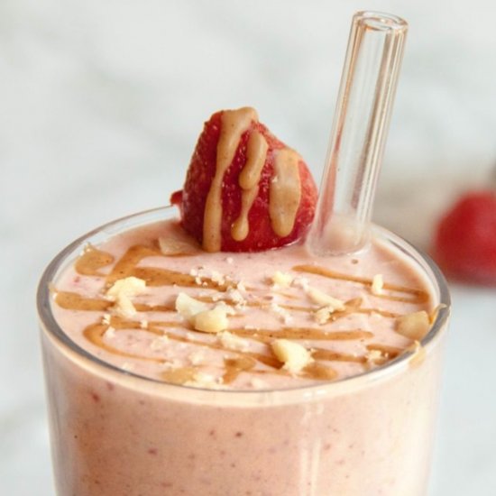 PEANUT BUTTER AND JELLY SMOOTHIE