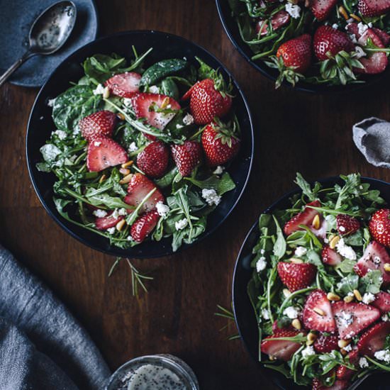 Strawberry, Spinach & Arugula Salad