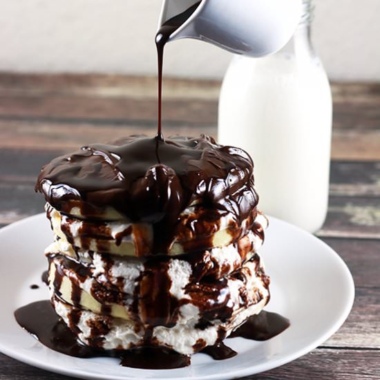 Easy Boston Cream Pancakes