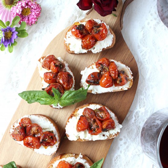 Tomato Goat Cheese Crostini