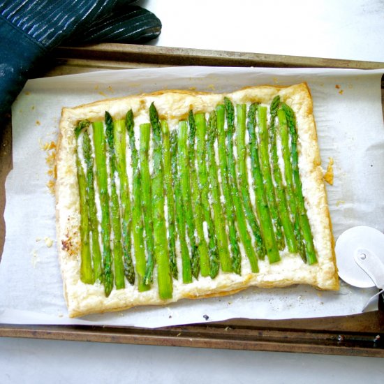 Gruyere and Asparagus Tart