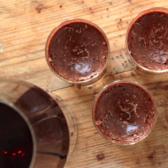 Chocolate mousse with red wine