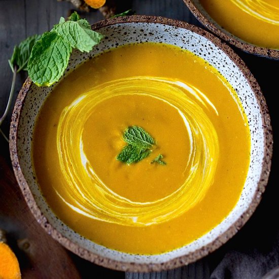 Creamy Carrot Turmeric Soup