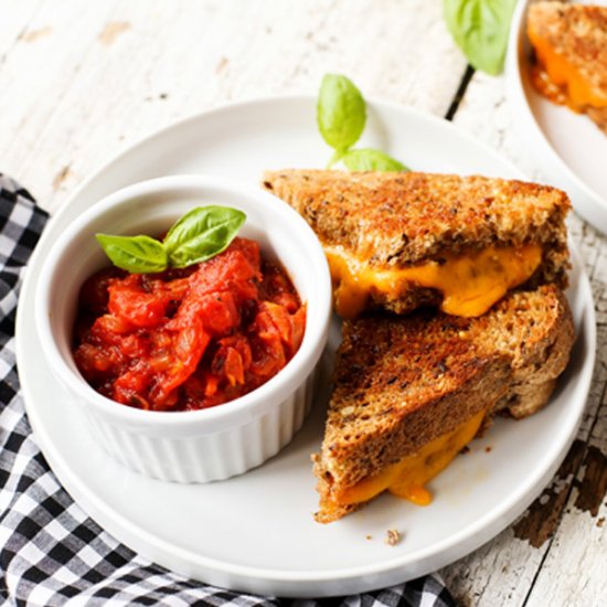 Spicy Italian Tomato Grilled Cheese Dip