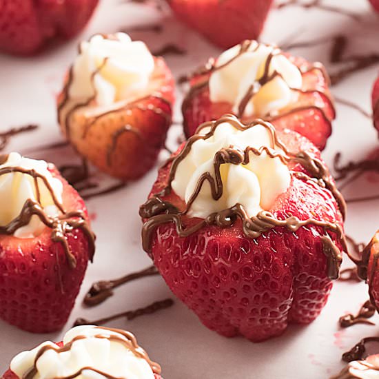 Cheesecake Stuffed Strawberries