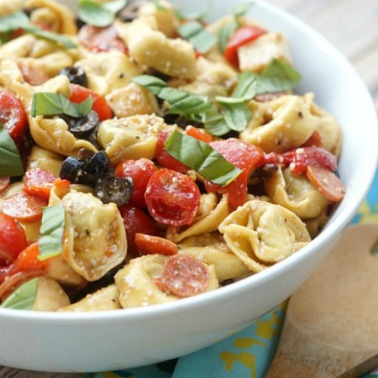 Red Pepper Tortellini Salad