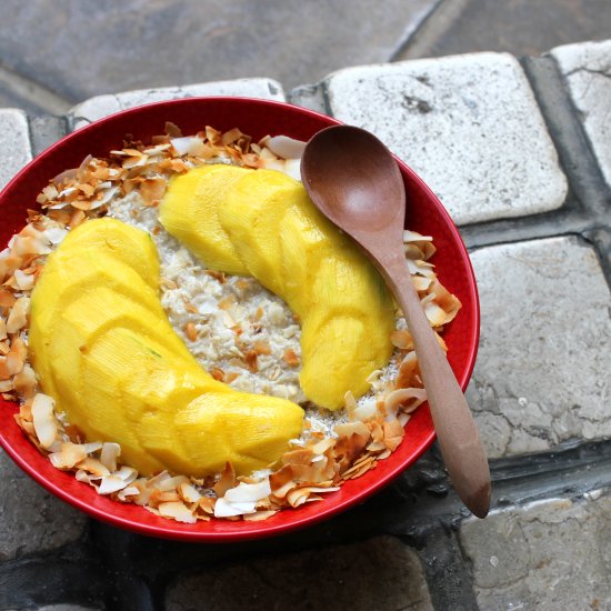 Coconut Mango Oat Porridge