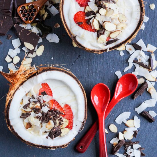 Coconut Smoothie Bowl