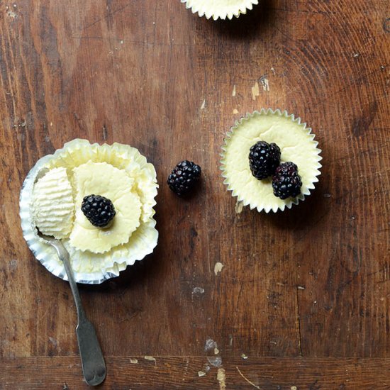 Low-Carb Mini Cheesecakes