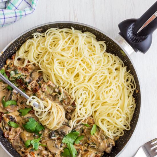 Creamy Mushroom Spaghetti