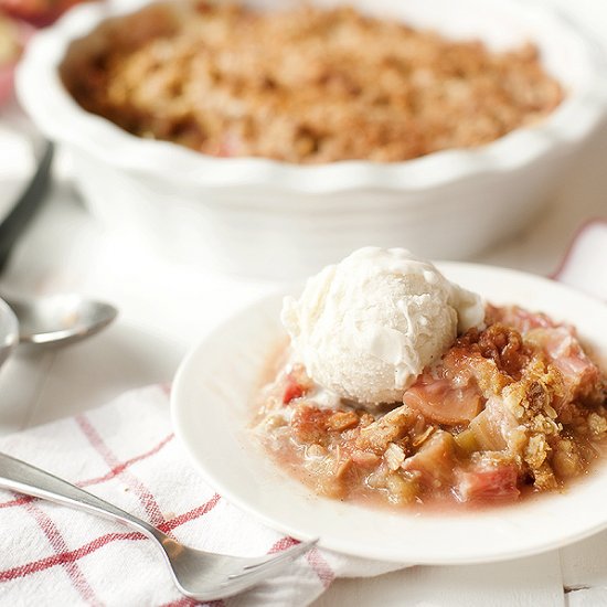 Rhubarb Crisp