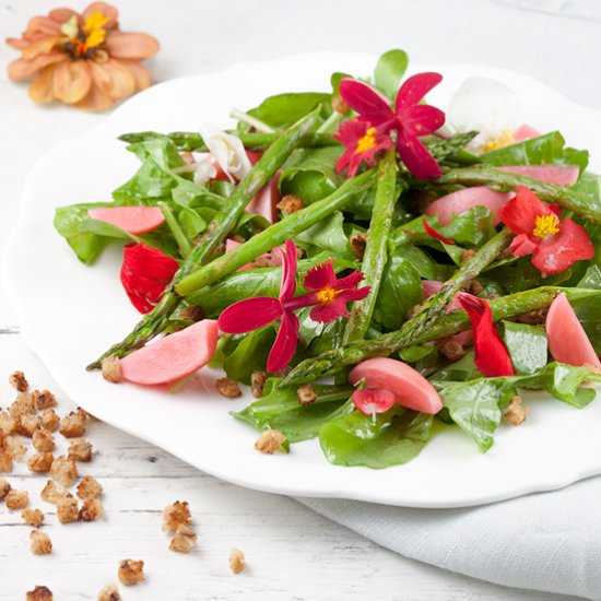 Green Asparagus Salad with Flowers