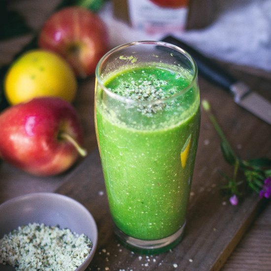 Kale Apple Smoothie