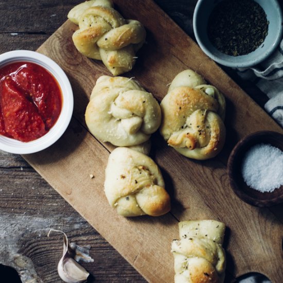 Gooey Parmesan Garlic Knots