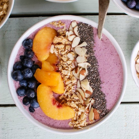 Peach Blueberry Smoothie Bowl