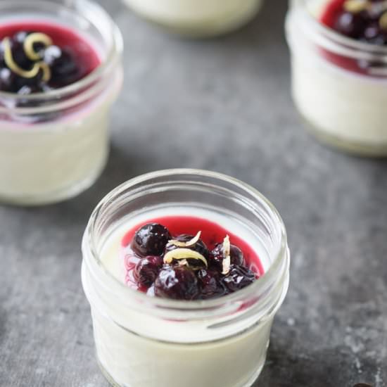 Vanilla Panna Cotta with Blueberry