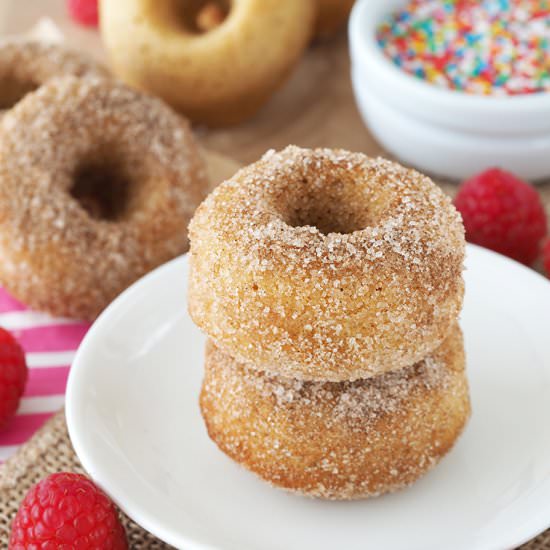 Peanut Butter Baked Doughnuts