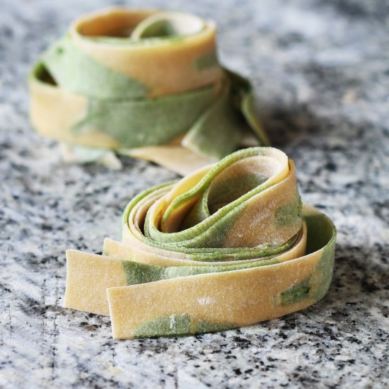 Laminated spinach pasta