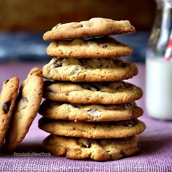 Tahini-Walnut Chocolate Chip Cookie