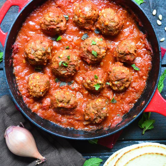 greek meatballs in tomato sauce