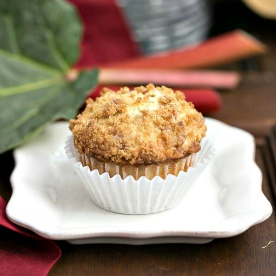 Streusel Topped Rhubarb Muffins