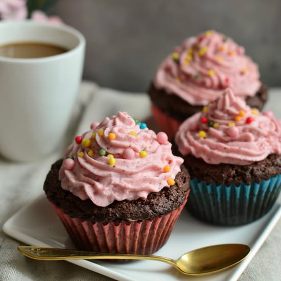 Brownie Strawberry Cream Cupcakes