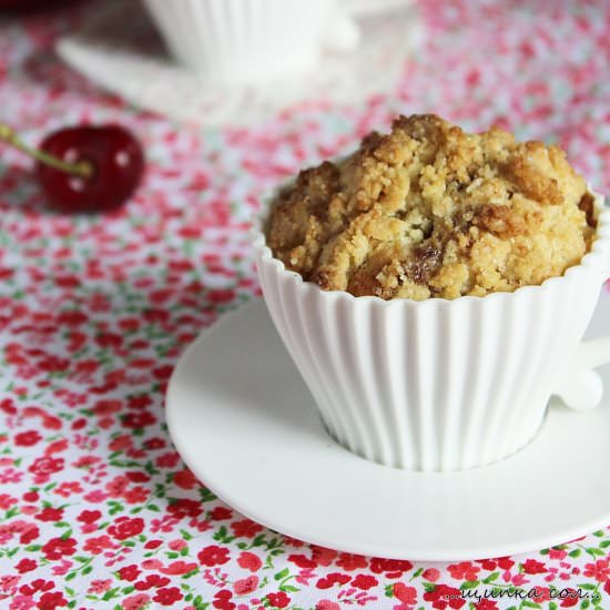 Crispy Muffins with Cherry