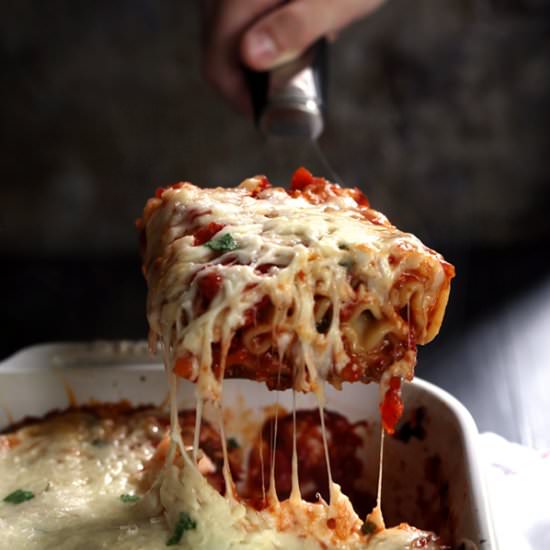 Red Pepper Puttanesca Lasagna Rolls