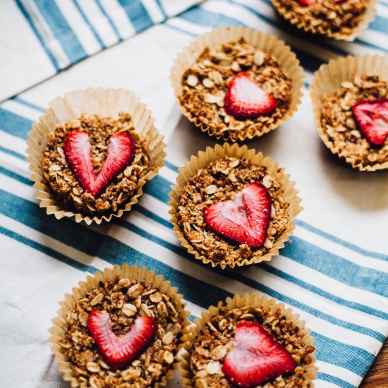 Strawberry Rhubarb Crumble Bites