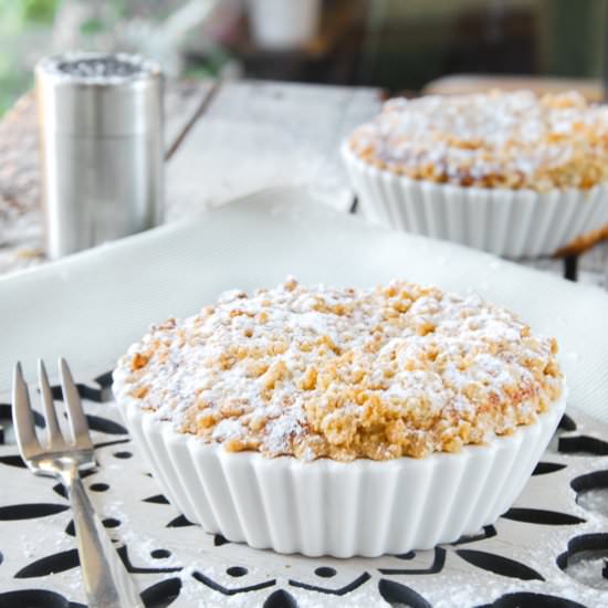 Ricotta pie with crumble