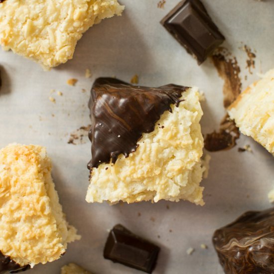 Sky-High Shortbread Macaroon Bars