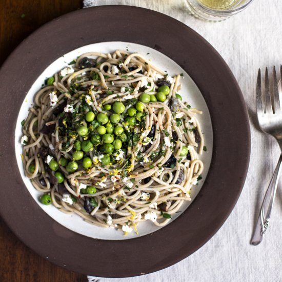 Creamy Mushroom Pasta with Peas