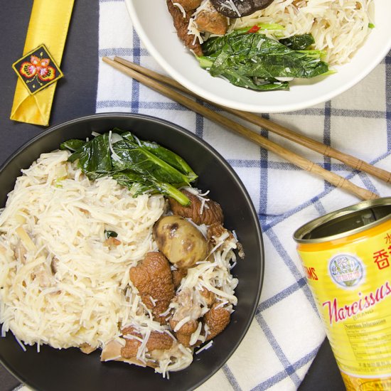 Instant Noodles & Canned Pork Leg