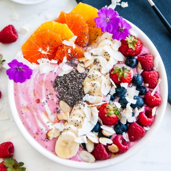 Berry Banana Smoothie Bowl