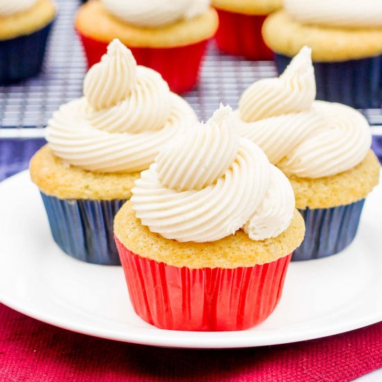 Classic Vanilla Cupcakes