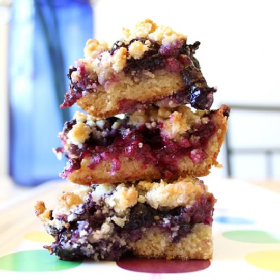 Berry crumb bars