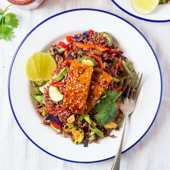 Red rice stir-fry with spicy tofu