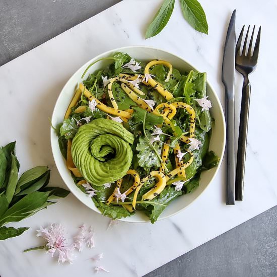 Kale, Mango & Spinach Salad